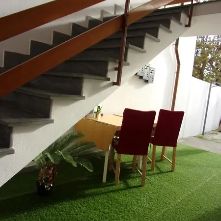 Expresia B E B Bed and Breakfast Πίζα